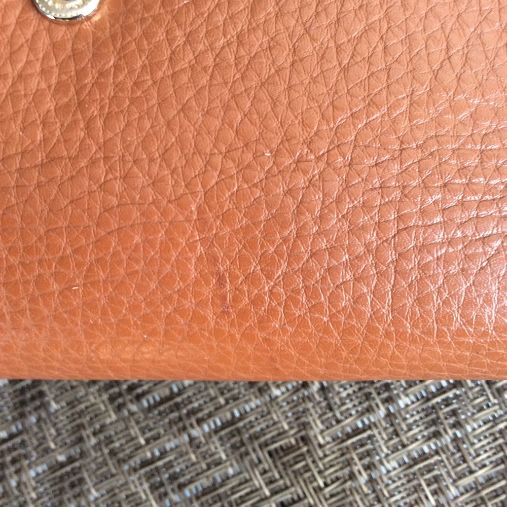 ❌SOLD❌ Coach Tan Leather Checkbook Wallet - Picture 5 of 8